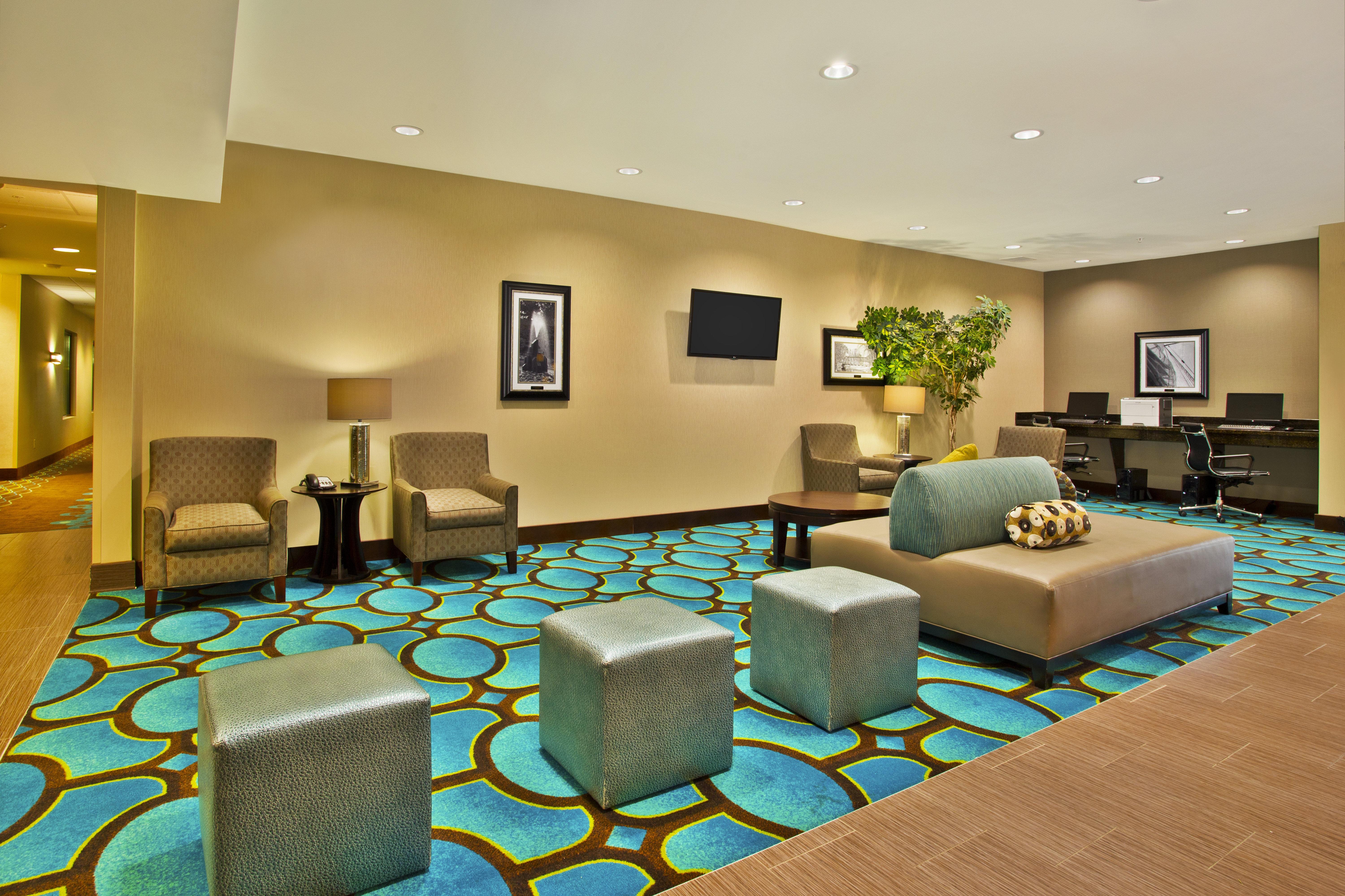 Holiday Inn Express Hastings By Ihg Экстерьер фото